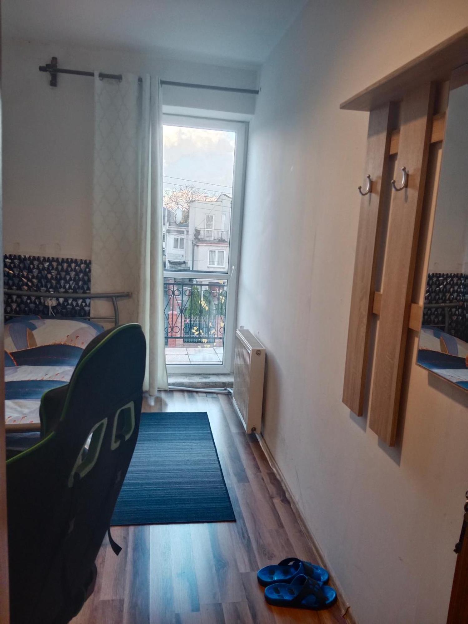 La Madriguera Bed and Breakfast Raszyn Esterno foto